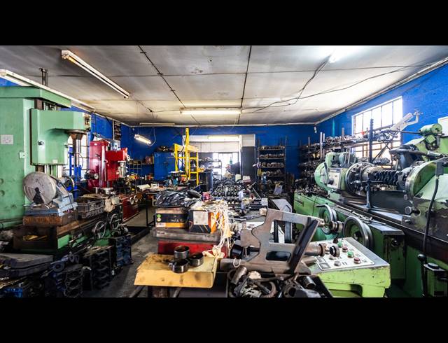 9,923M² WAREHOUSE FOR SALE IN BRACKENFELL INDUSTRIAL